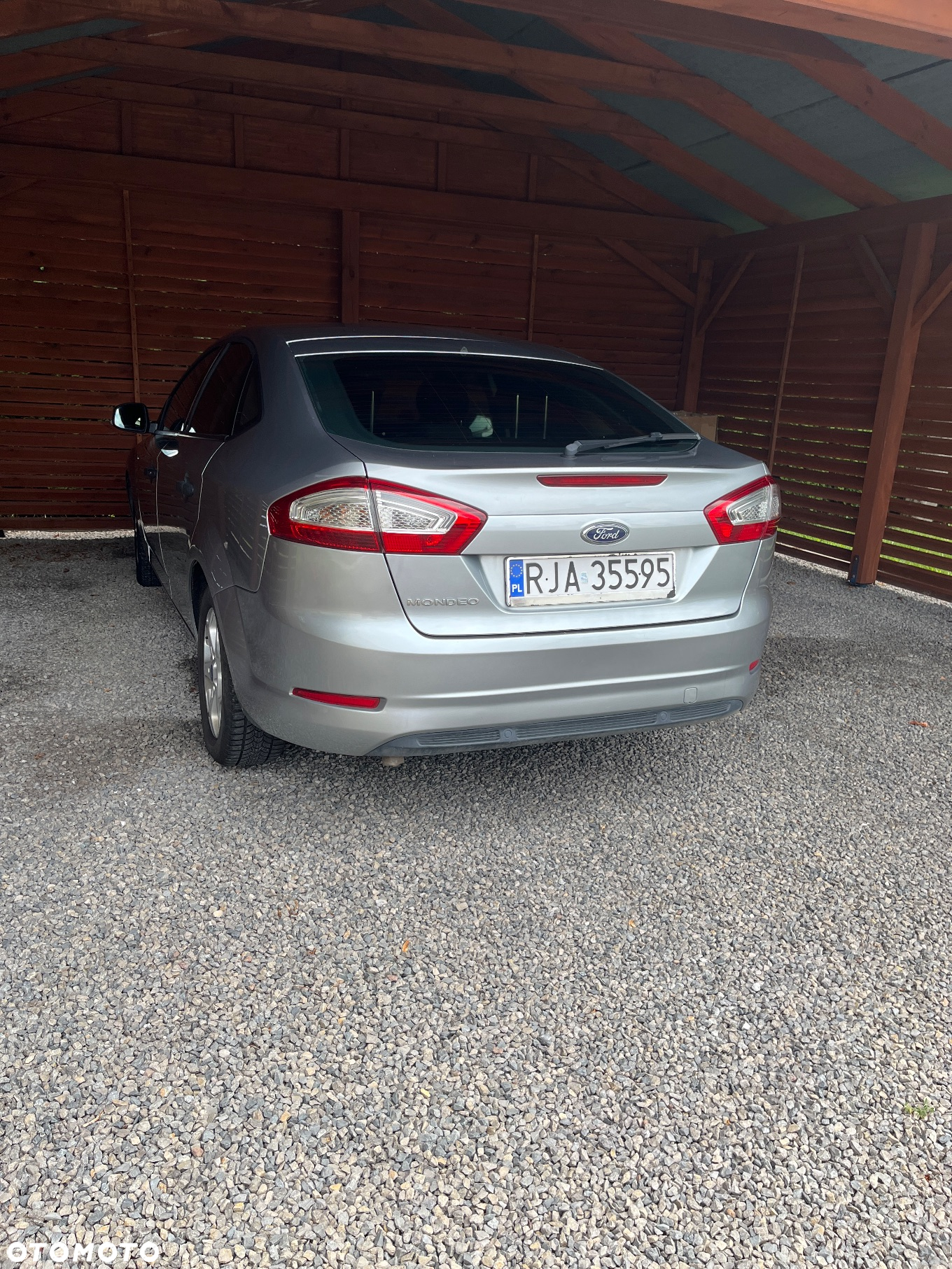 Ford Mondeo 2.0 TDCi Ambiente - 4