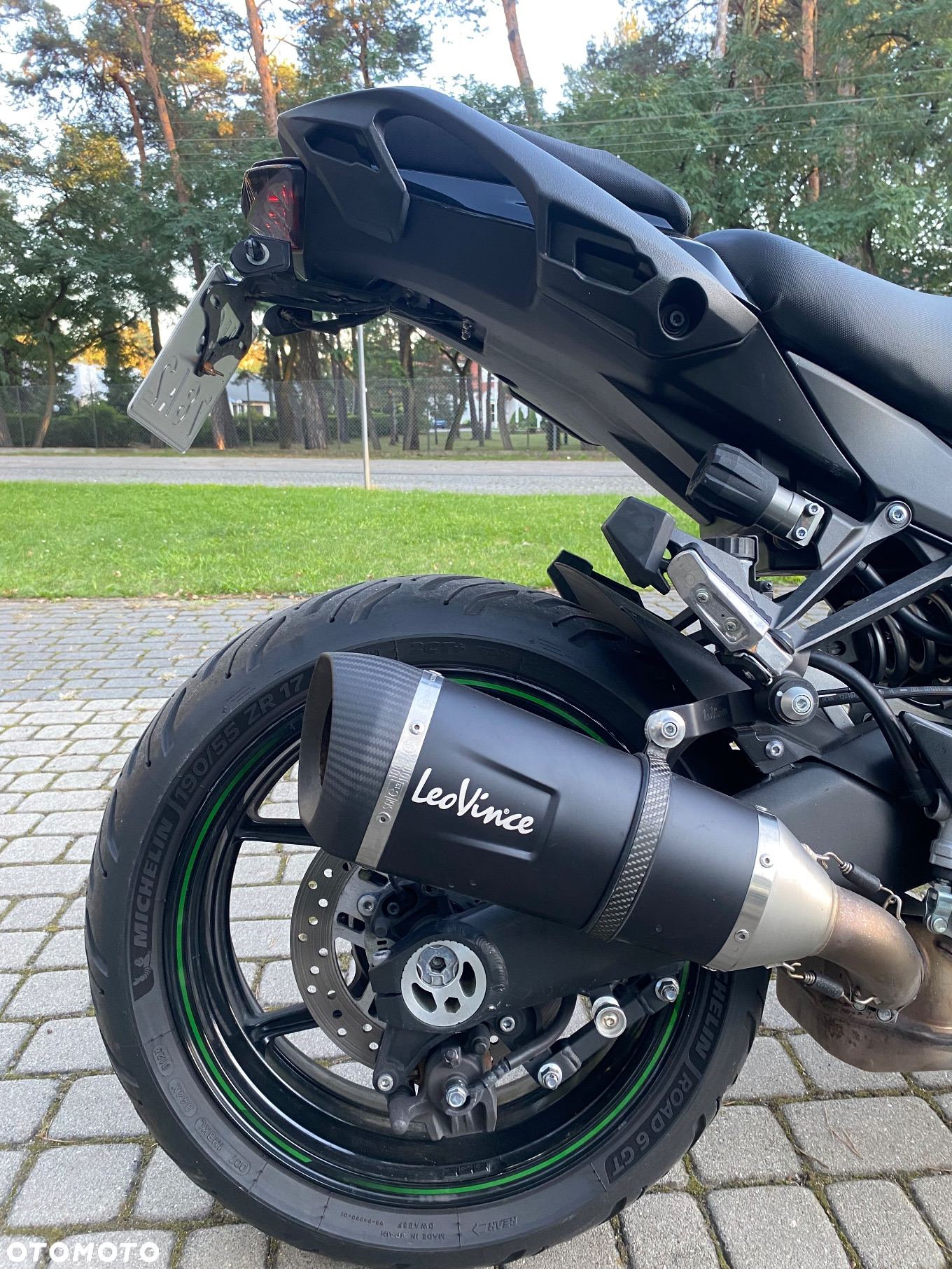 Kawasaki Ninja 1000 SX - 7