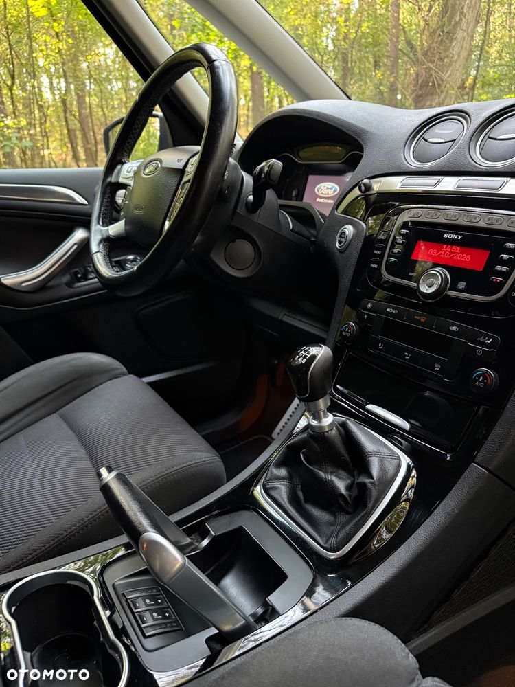Ford Galaxy - 27