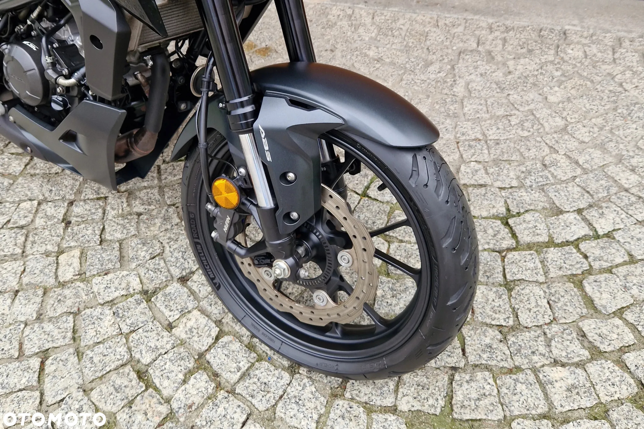 Honda CB - 4