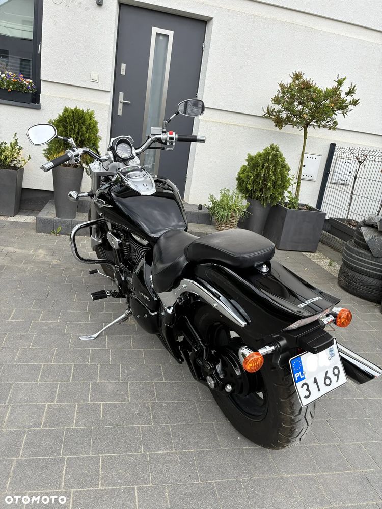 Suzuki Intruder - 3