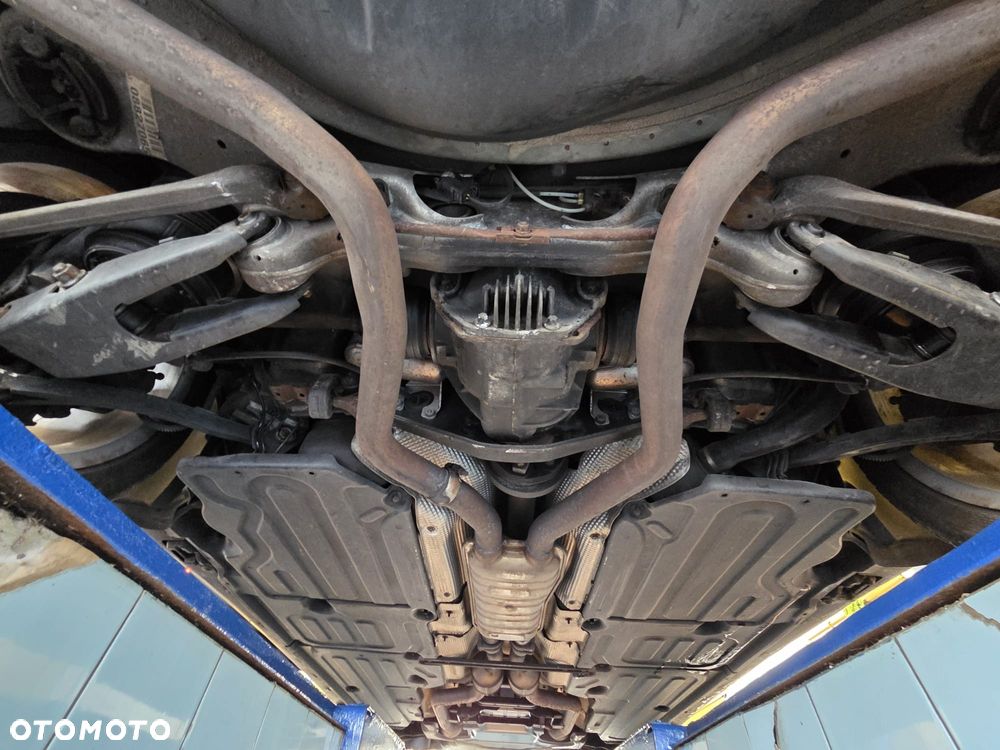 Mercedes-Benz Klasa E 500 T Avantgarde - 40