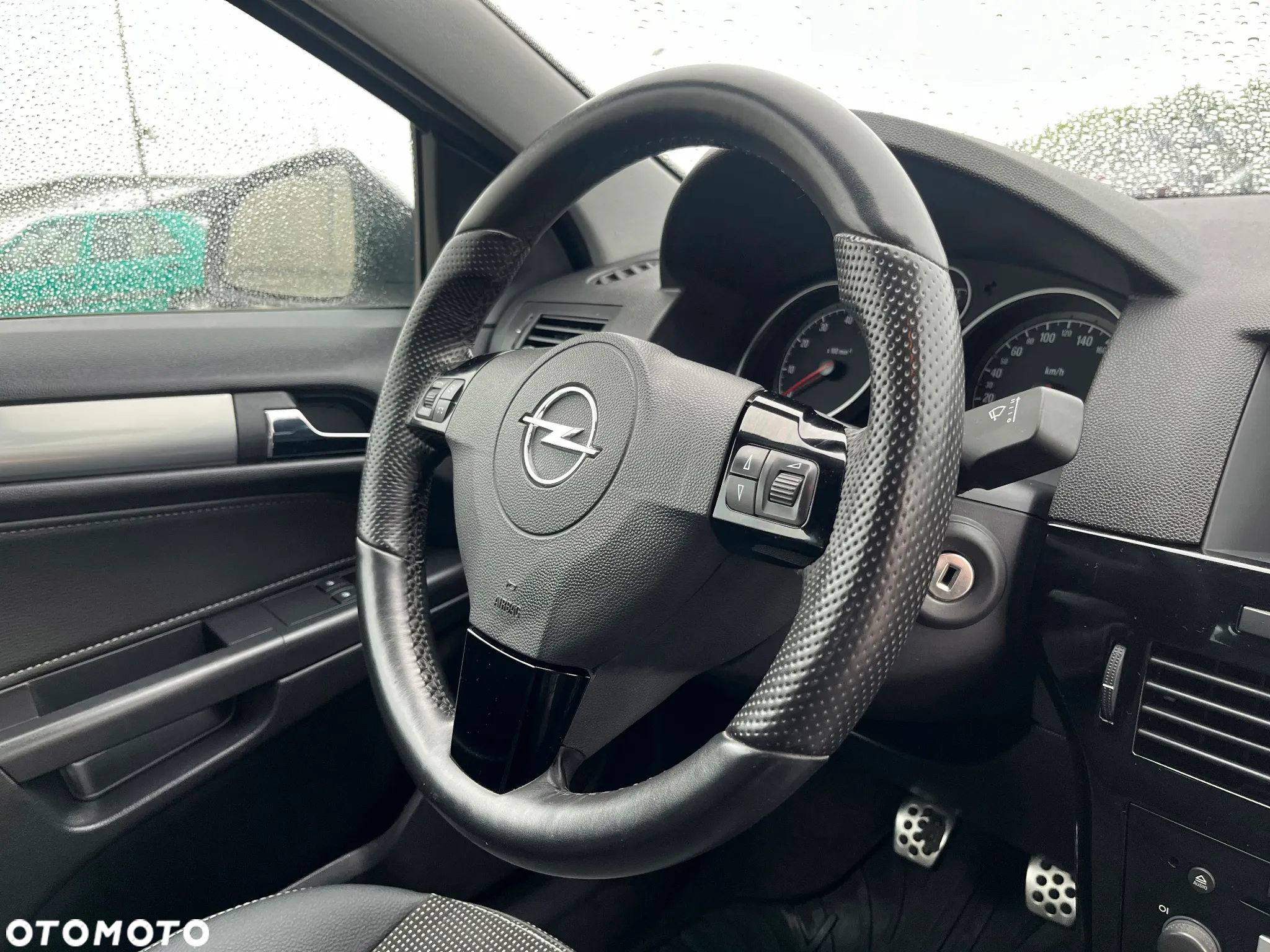 Opel Astra GTC 1.6 Turbo Sport - 18