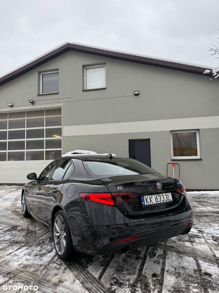 Alfa Romeo Giulia - 12