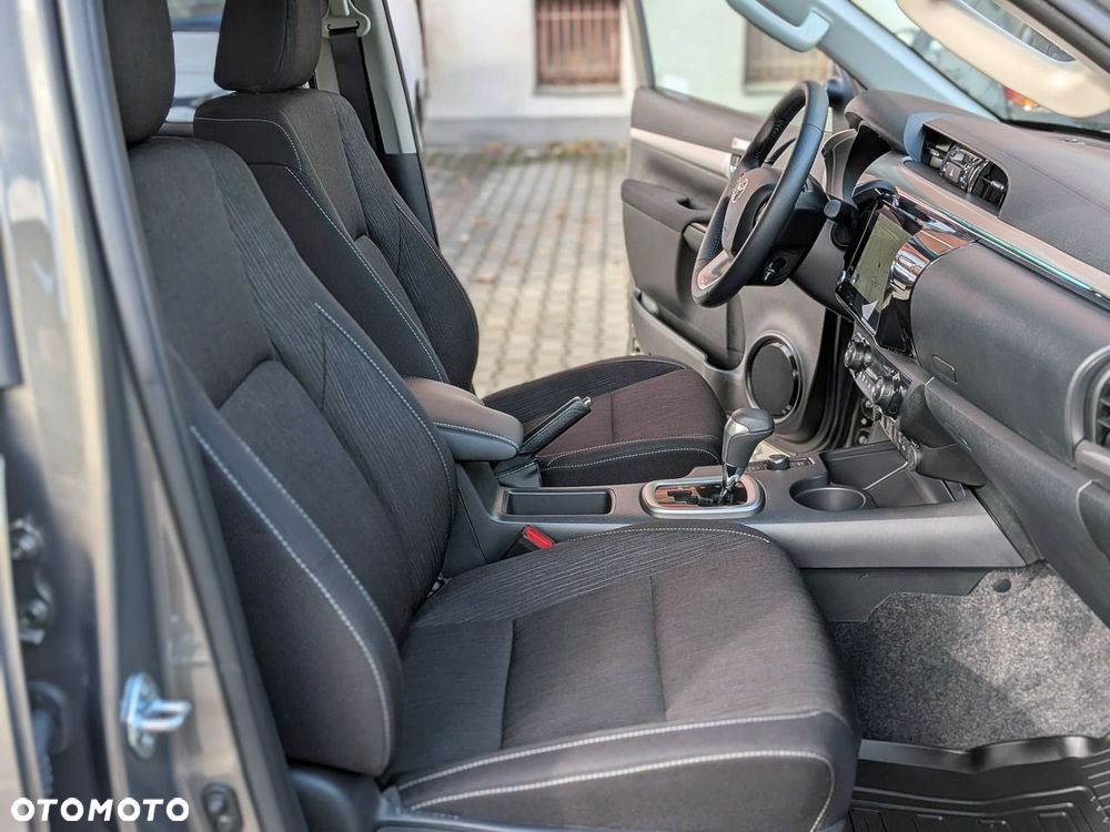Toyota Hilux - 26