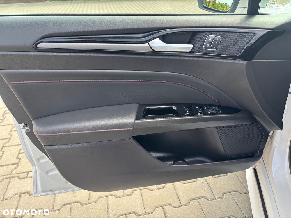 Ford Mondeo 2.0 EcoBlue ST-Line - 25