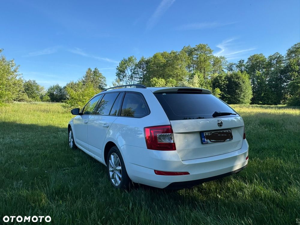Skoda Octavia 1.6 TDI Ambition - 4