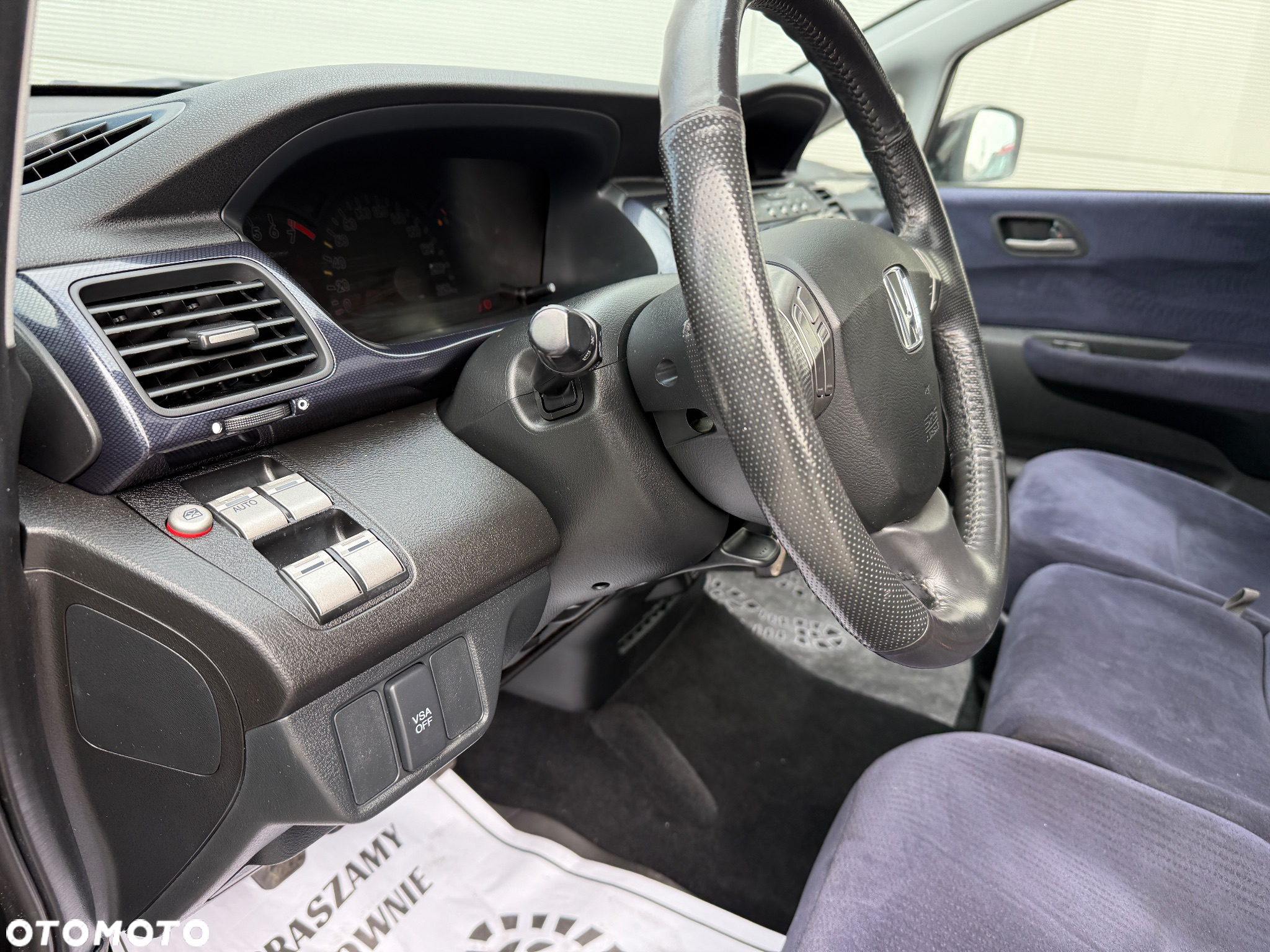 Honda FR-V 1.8 Executive - 11