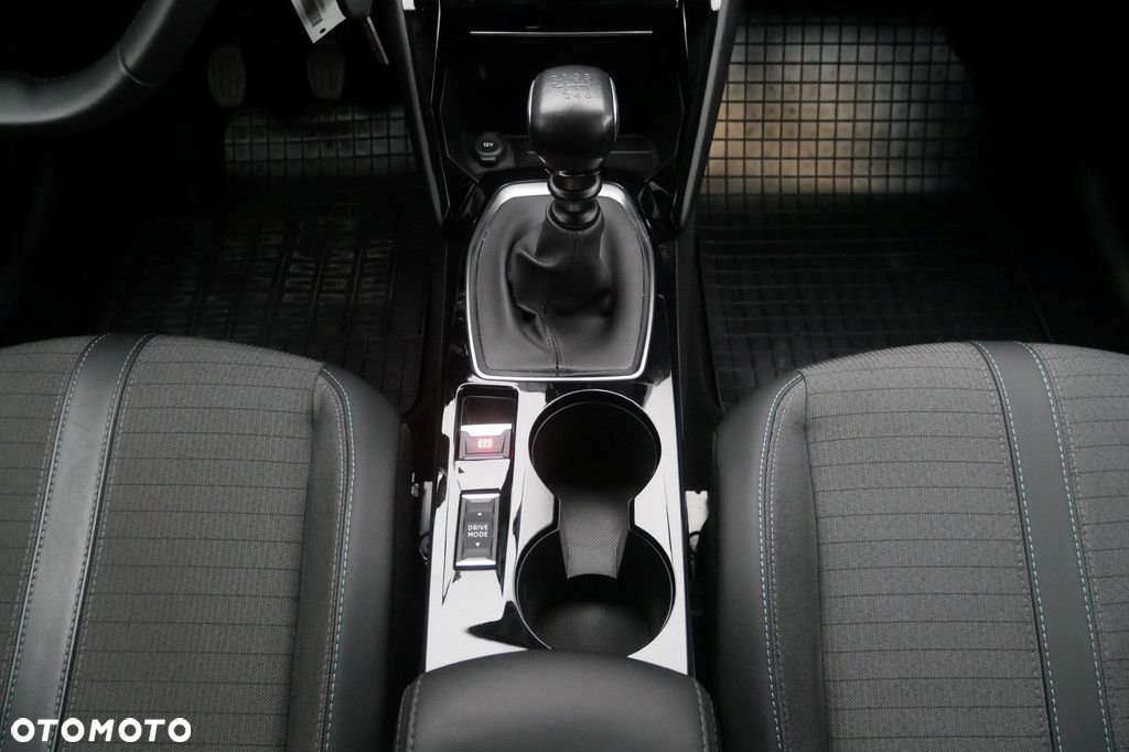 Peugeot 208 - 11