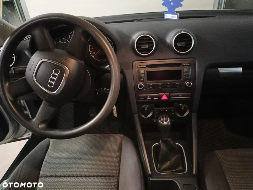 Audi A3 1.6 Attraction - 6