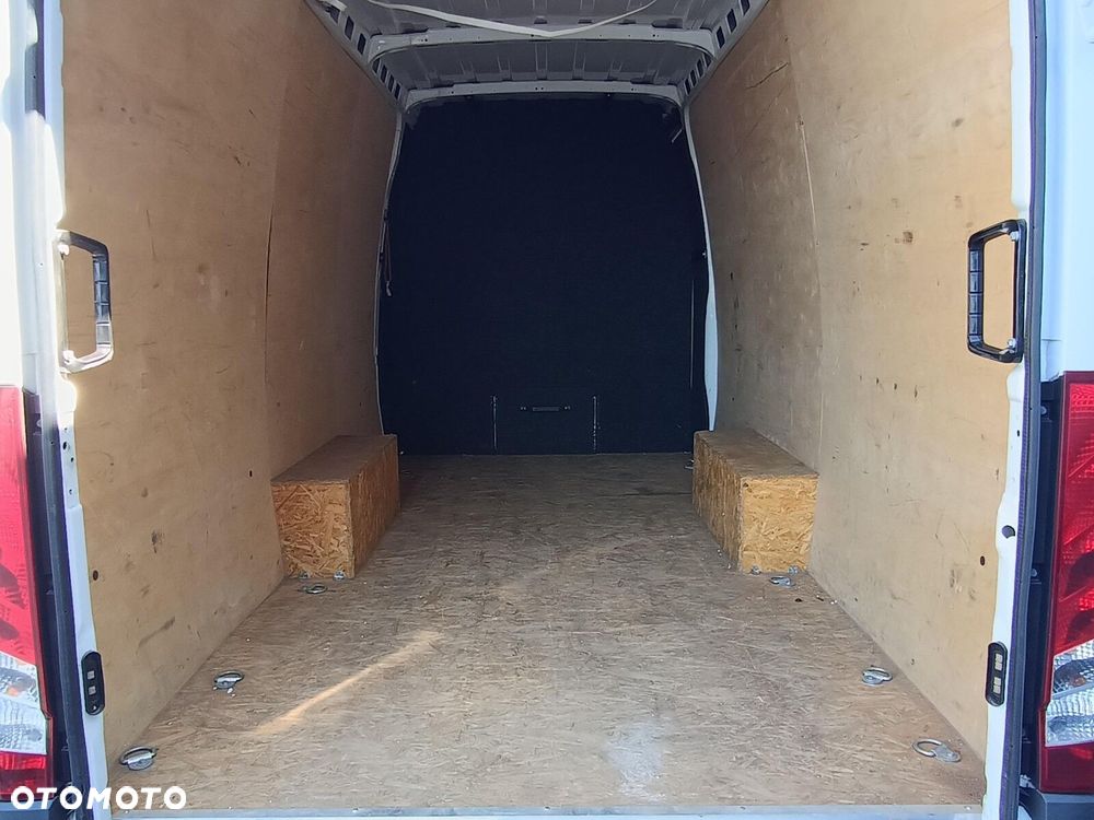 Iveco Daily L4H2 35S18 - 10