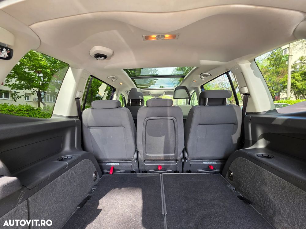 Volkswagen Touran 2.0 TDI Highline DSG - 23