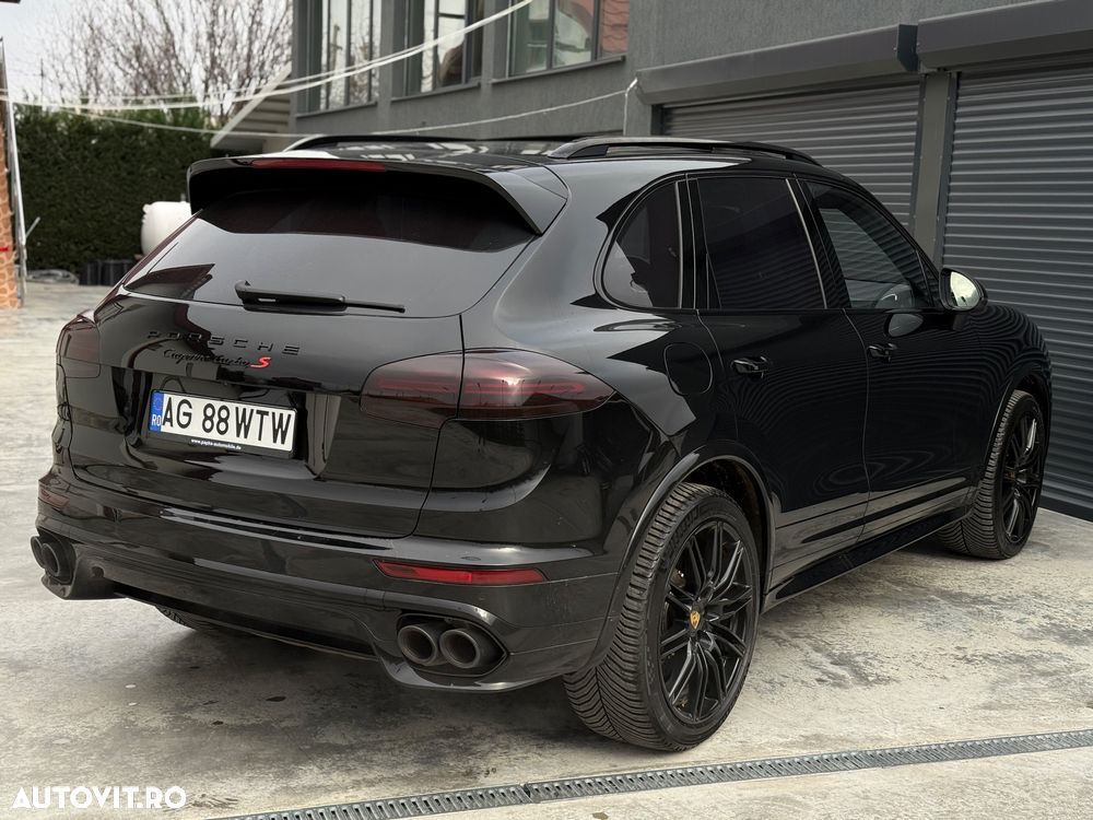 Porsche Cayenne - 6