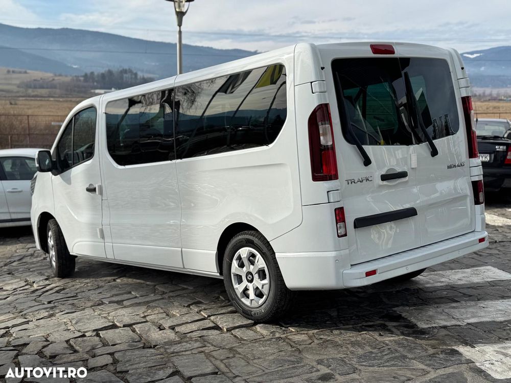 Renault Trafic 2.0 Blue dCi 150 S&S L2 8+1 Zen - 3