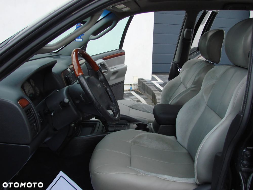 Jeep Grand Cherokee - 18