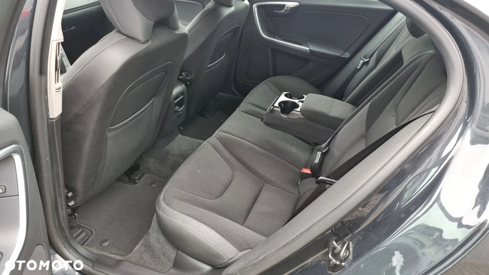 Volvo S60 D3 Geartronic Momentum - 14