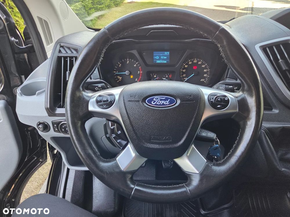 Ford Transit - 24