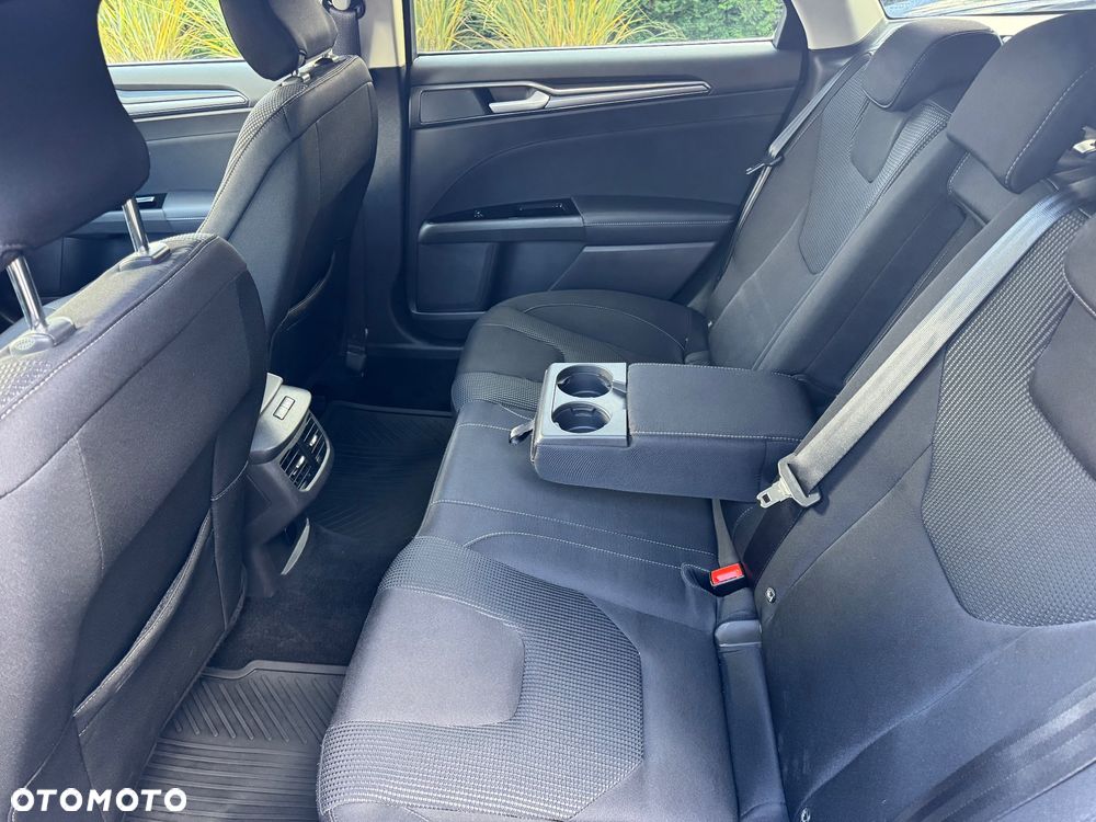 Ford Mondeo 2.0 Hybrid Titanium - 13