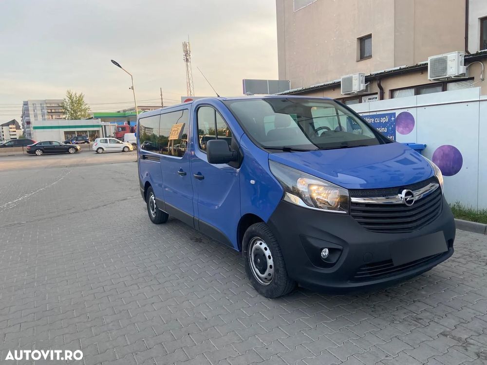 Opel Vivaro - 1