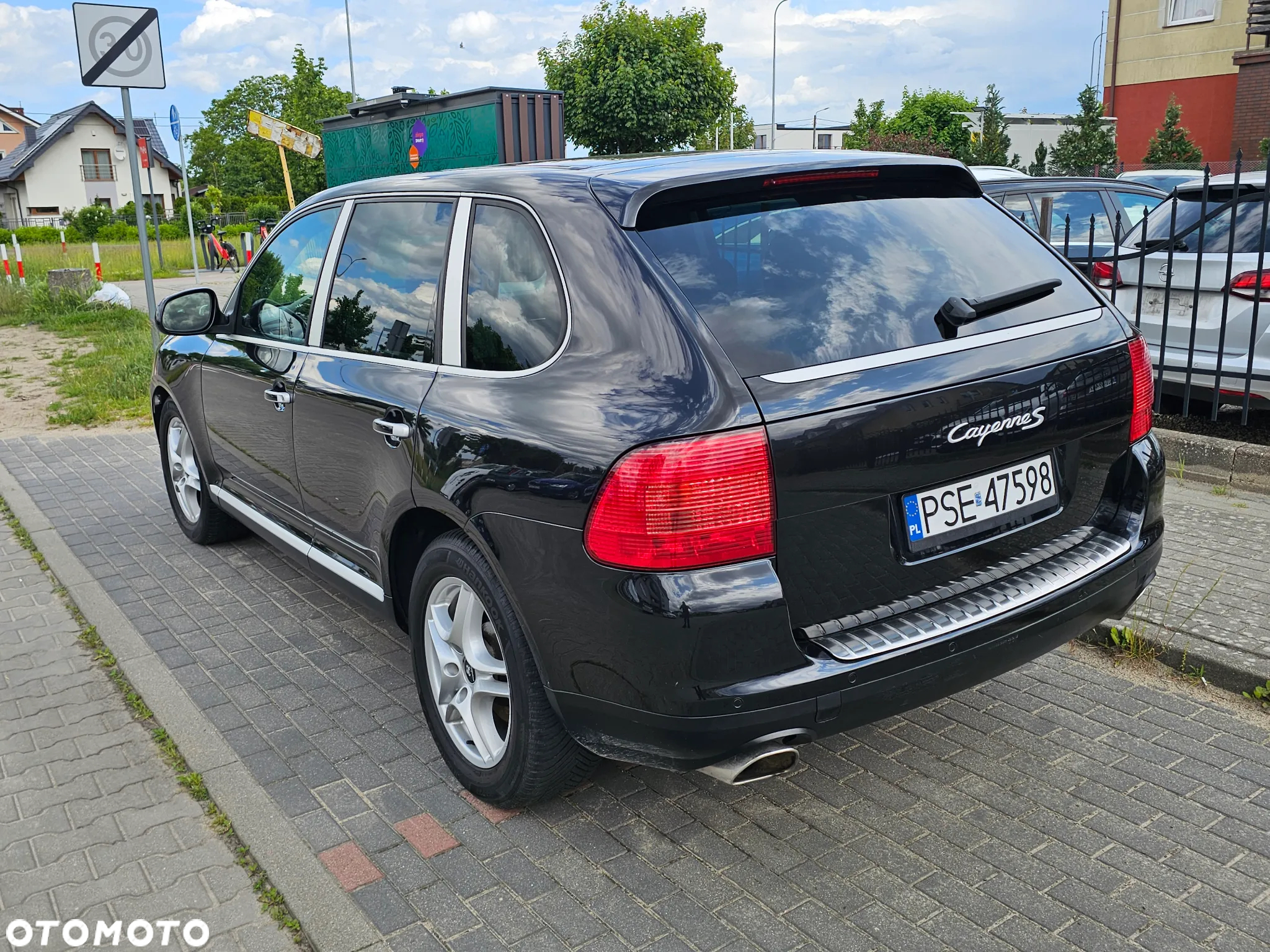 Porsche Cayenne - 4