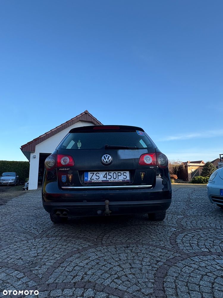 Volkswagen Passat 1.9 TDI DPF Trendline - 8