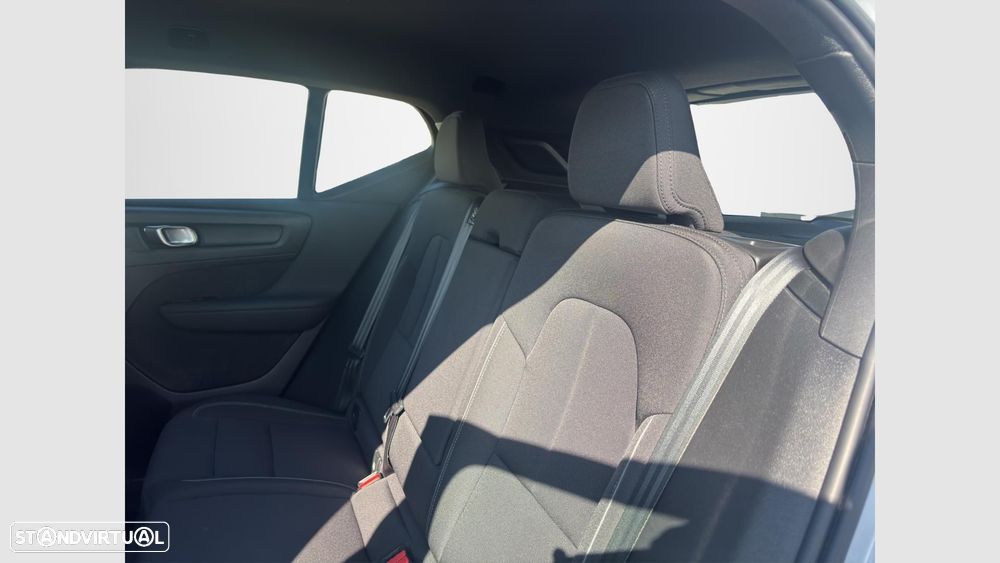 Volvo XC 40 Recharge Core - 16