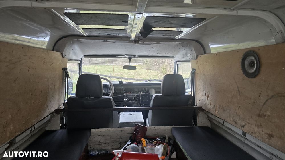 Land Rover Defender 90 County SW - 5