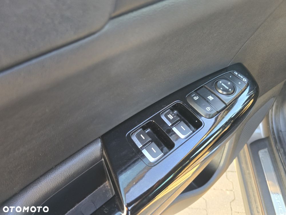 Kia Sportage 1.7 CRDI 2WD Edition 7 - 15