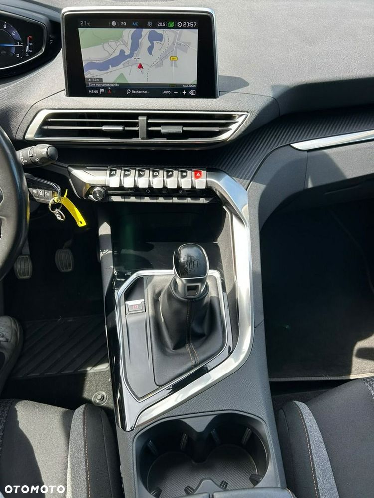 Peugeot 3008 - 19