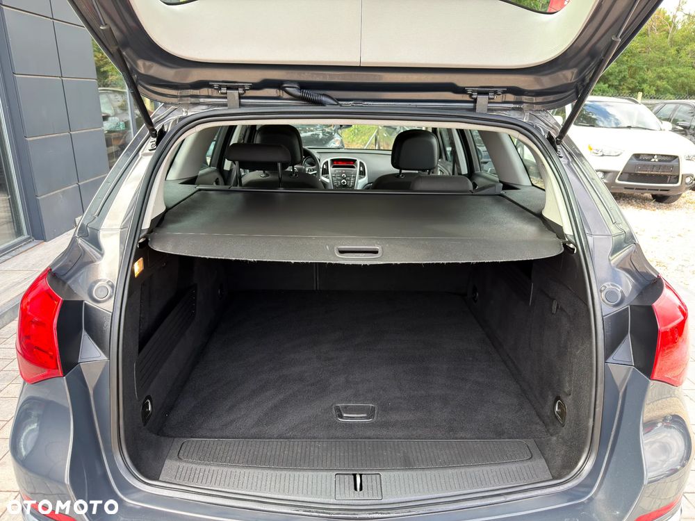 Opel Astra 1.4 Cosmo - 23