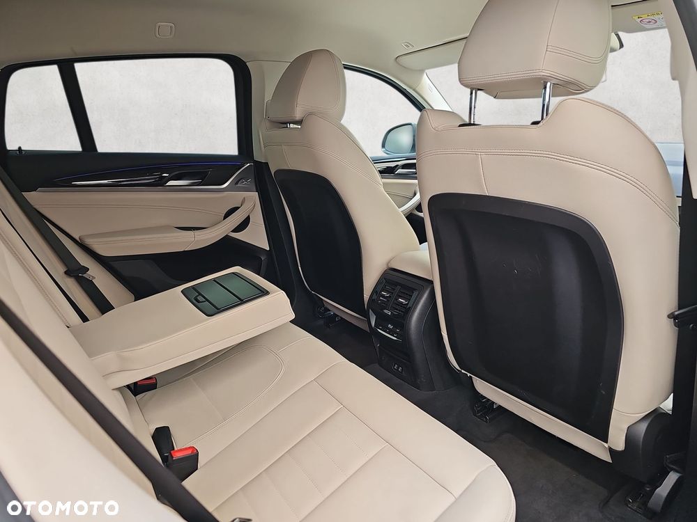 BMW X4 - 24