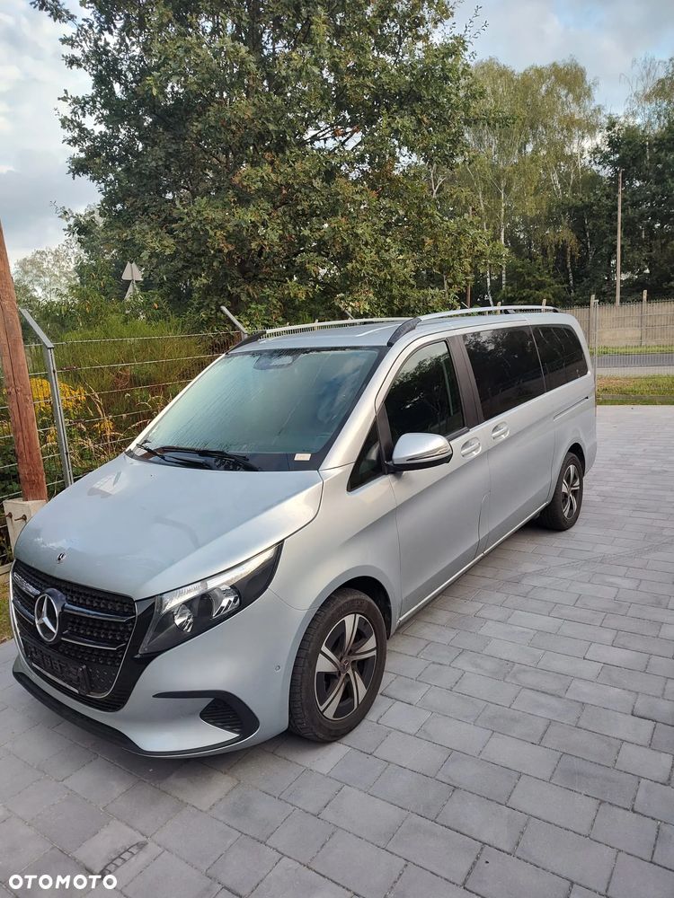 Mercedes-Benz Klasa V - 2