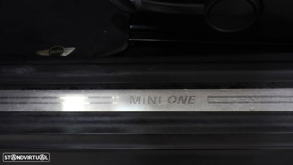 MINI 3 Portas One - 20