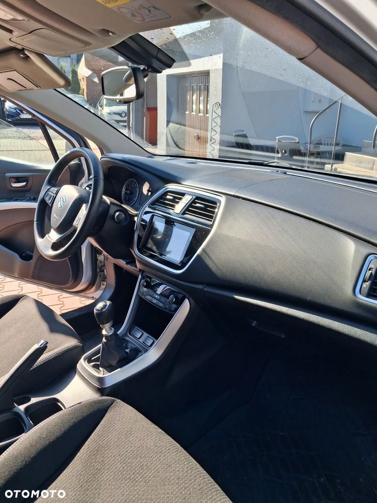 Suzuki SX4 S-Cross - 14