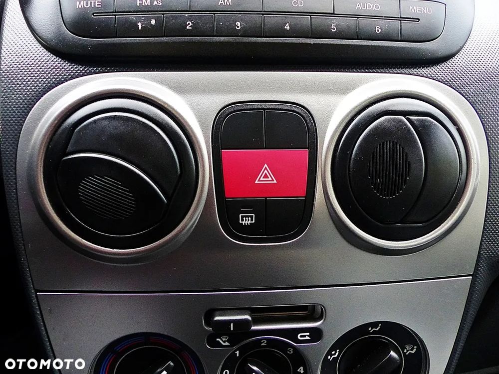 Fiat Qubo 1.4 8V MyLife - 32