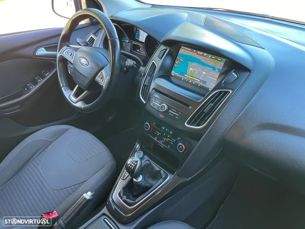Ford Focus SW 1.5 TDCi Titanium - 39