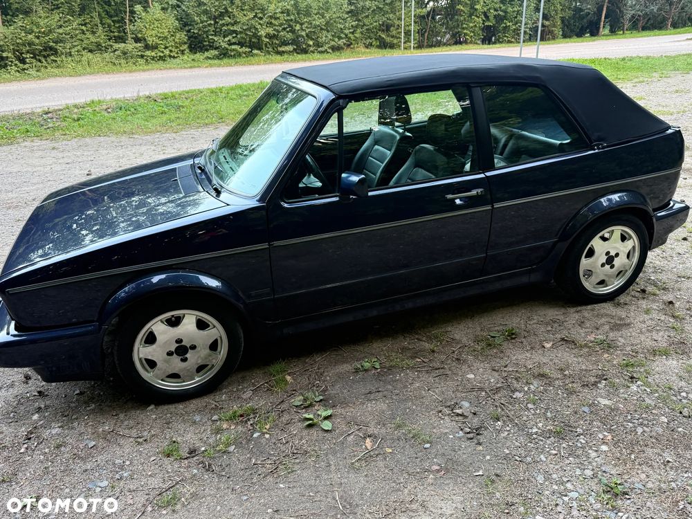 Volkswagen Golf - 10