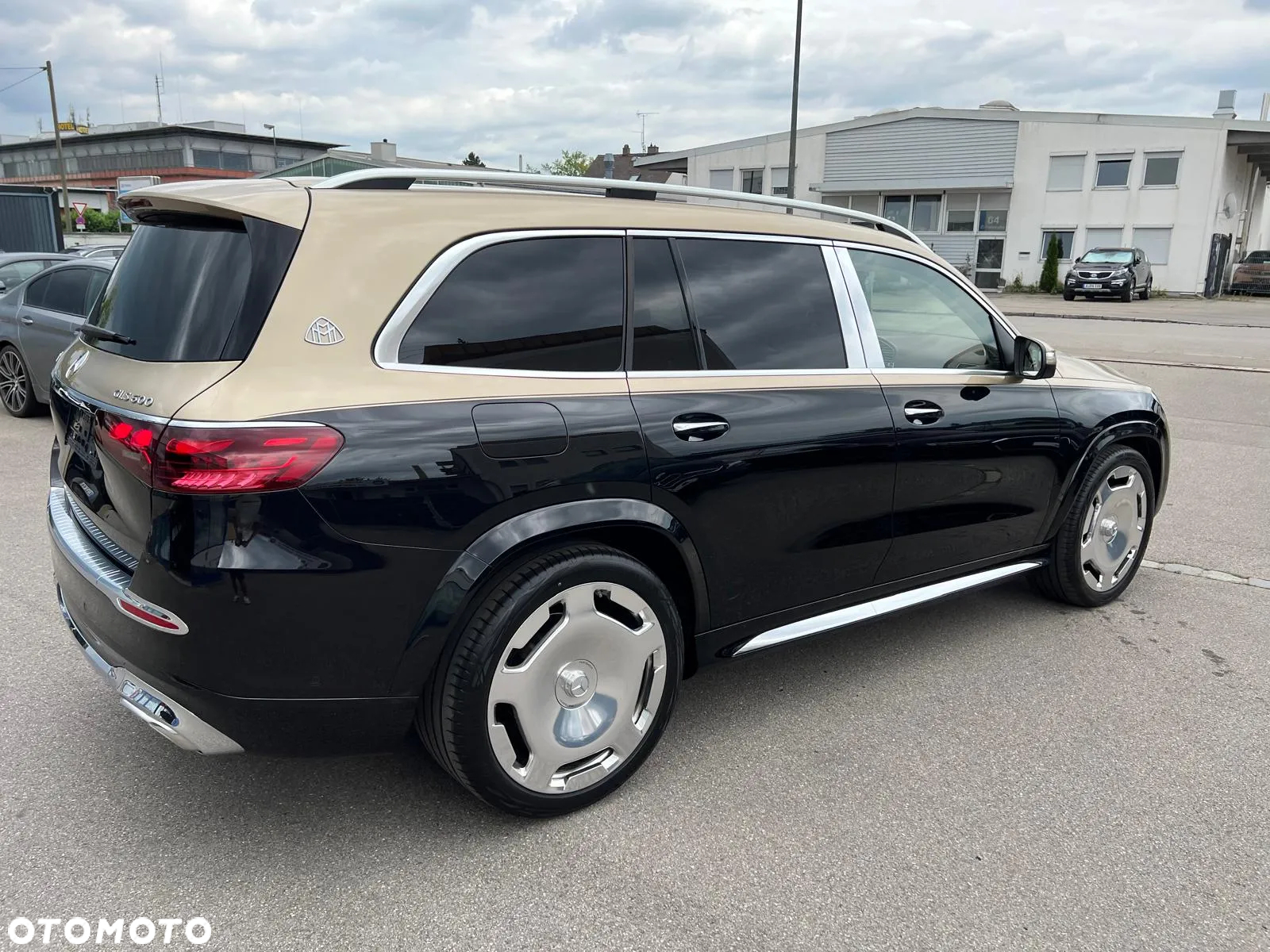 Mercedes-Benz GLS Maybach 600 4Matic 9G-TRONIC - 7