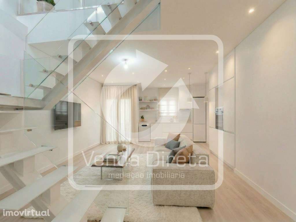 Moradia T4 Duplex com Logradouro perto da Estação Fluvial do Barreiro. - Grande imagem: 2/23