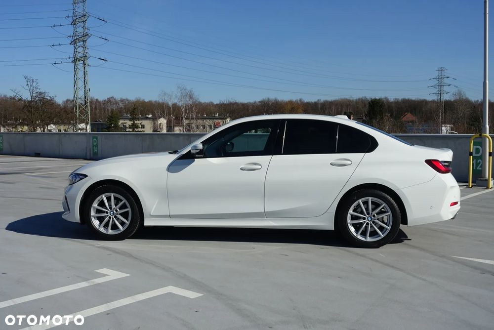 BMW Seria 3 318d - 9