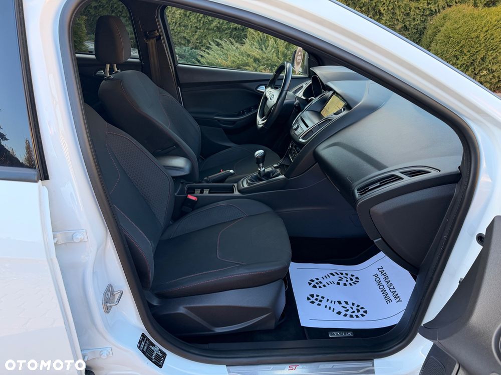Ford Focus 1.0 EcoBoost ST-Line ASS - 19