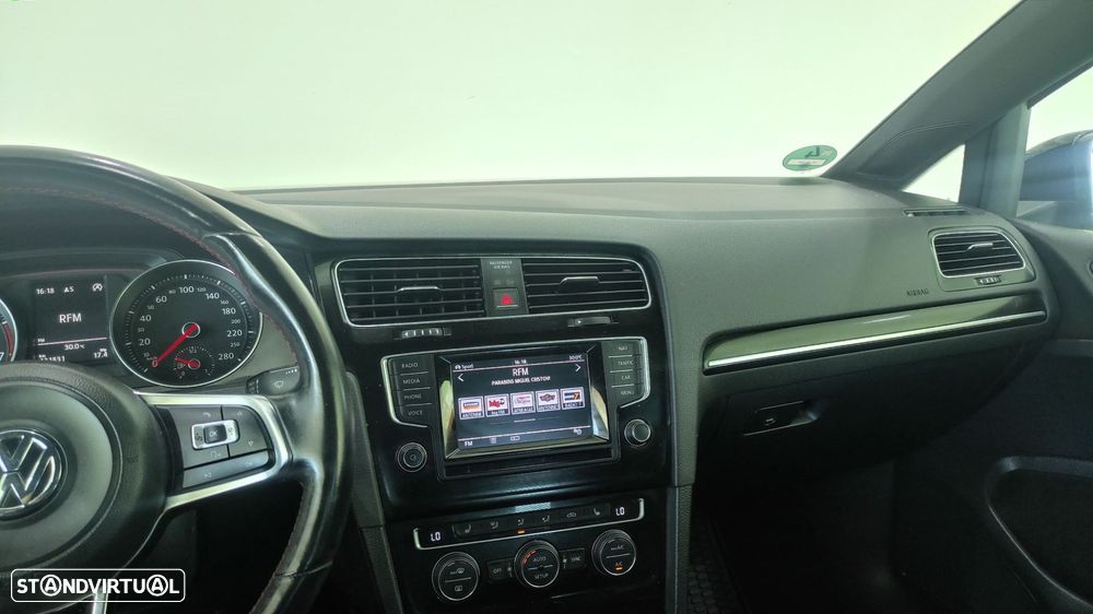 VW Golf 2.0 TSi GTi Performance - 26