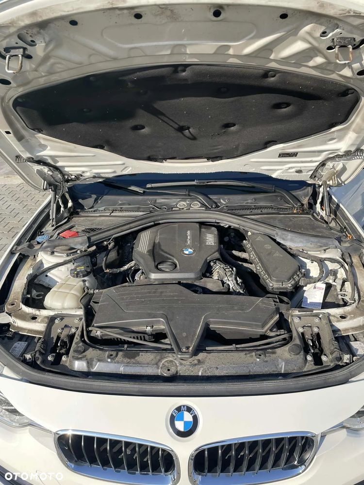 BMW Seria 3 318d Sport Line - 4