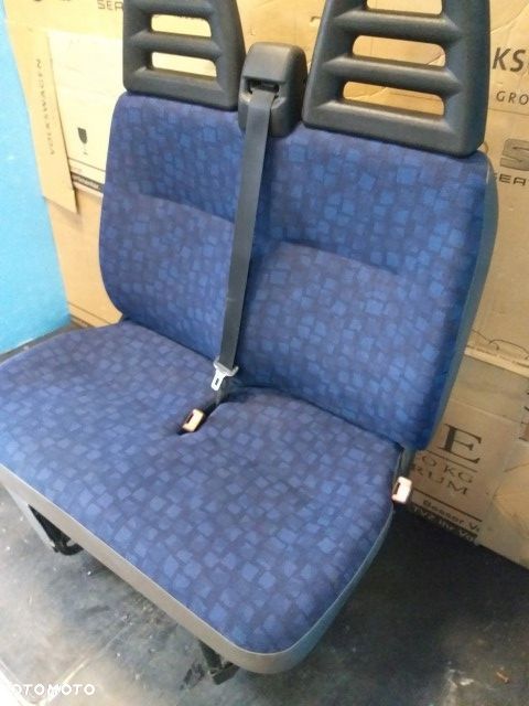 Iveco Daily Fotel pasażera Dwójka Ławka - 3