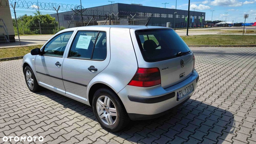 Volkswagen Golf - 4