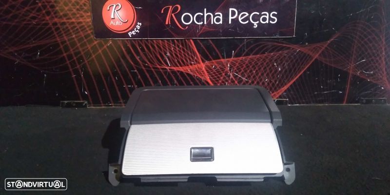 Porta Luvas Dodge Journey - 1