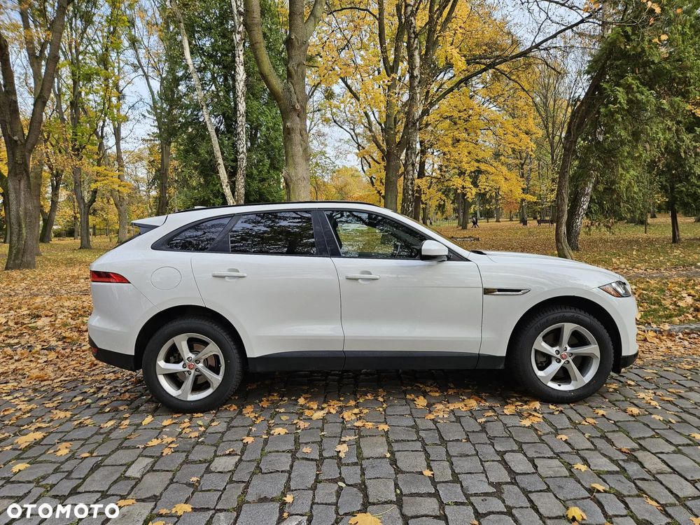 Jaguar F-Pace - 7