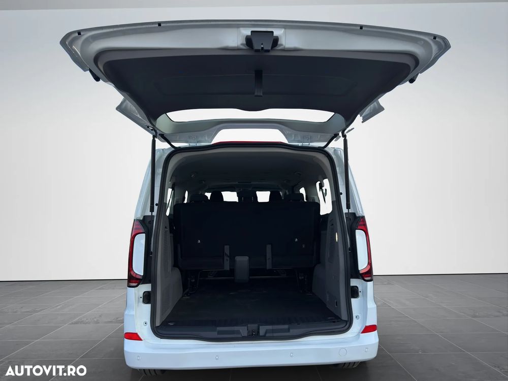 Volkswagen Caravelle - 10