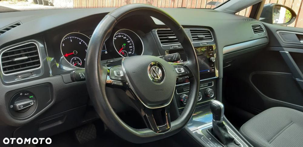 Volkswagen Golf - 12