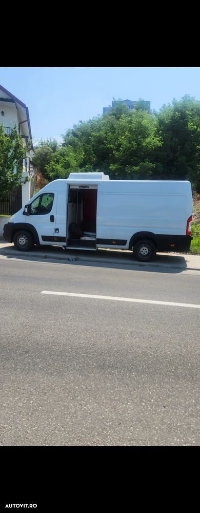 Mercedes-Benz Sprinter - 12